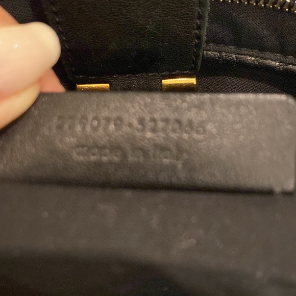 Yves Saint Laurent - Picture 6 of 8